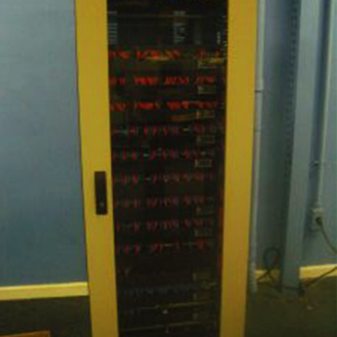 Telecom Rack Frontal3